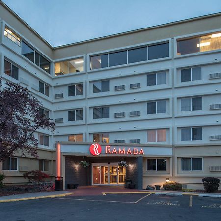 Ramada By Wyndham Downtown Spokane Dış mekan fotoğraf