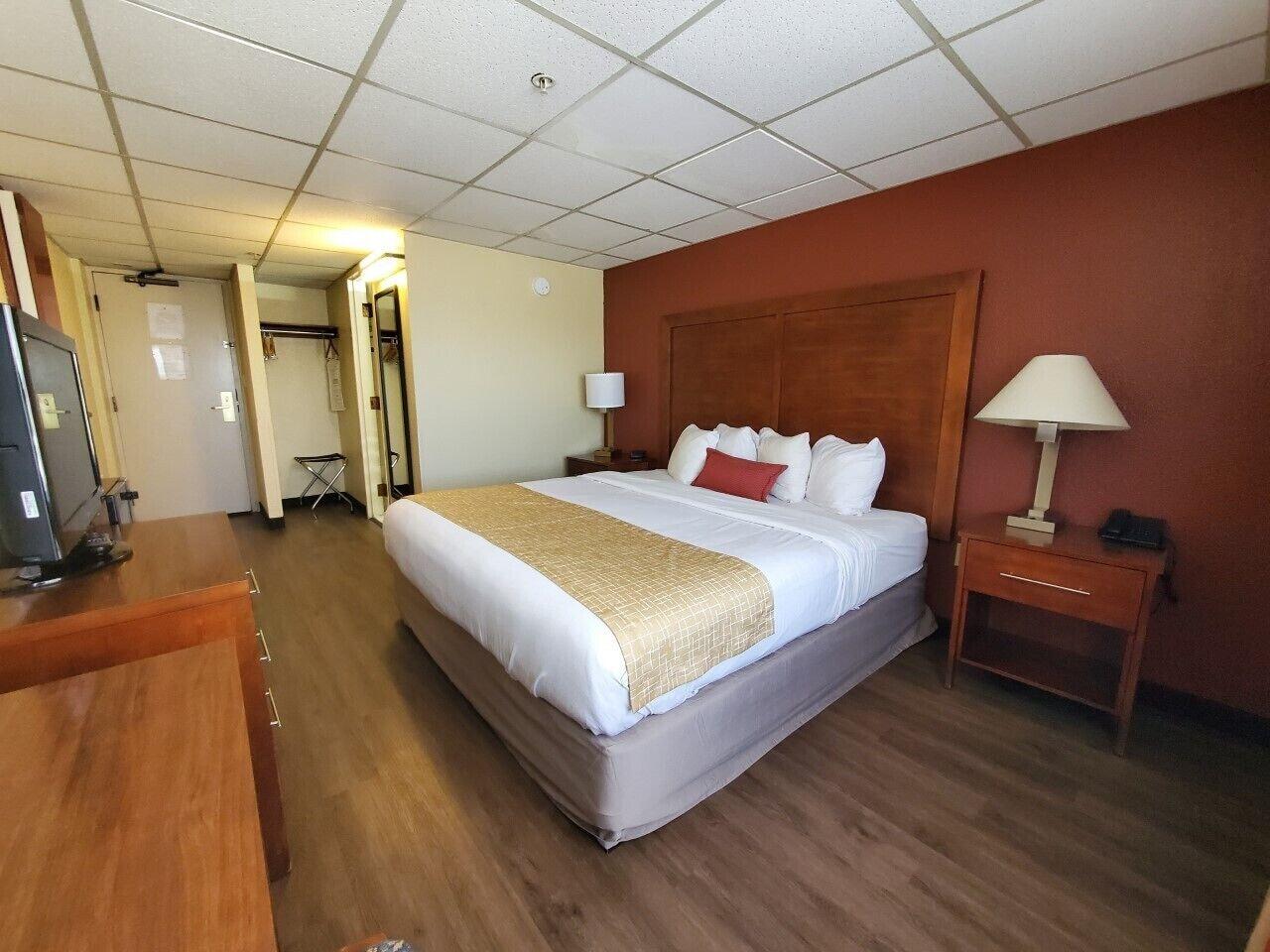 Ramada By Wyndham Downtown Spokane Dış mekan fotoğraf