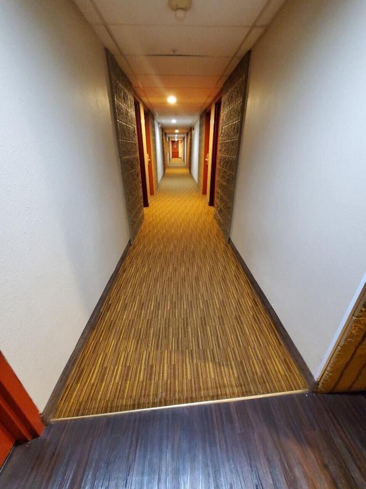 Ramada By Wyndham Downtown Spokane Dış mekan fotoğraf