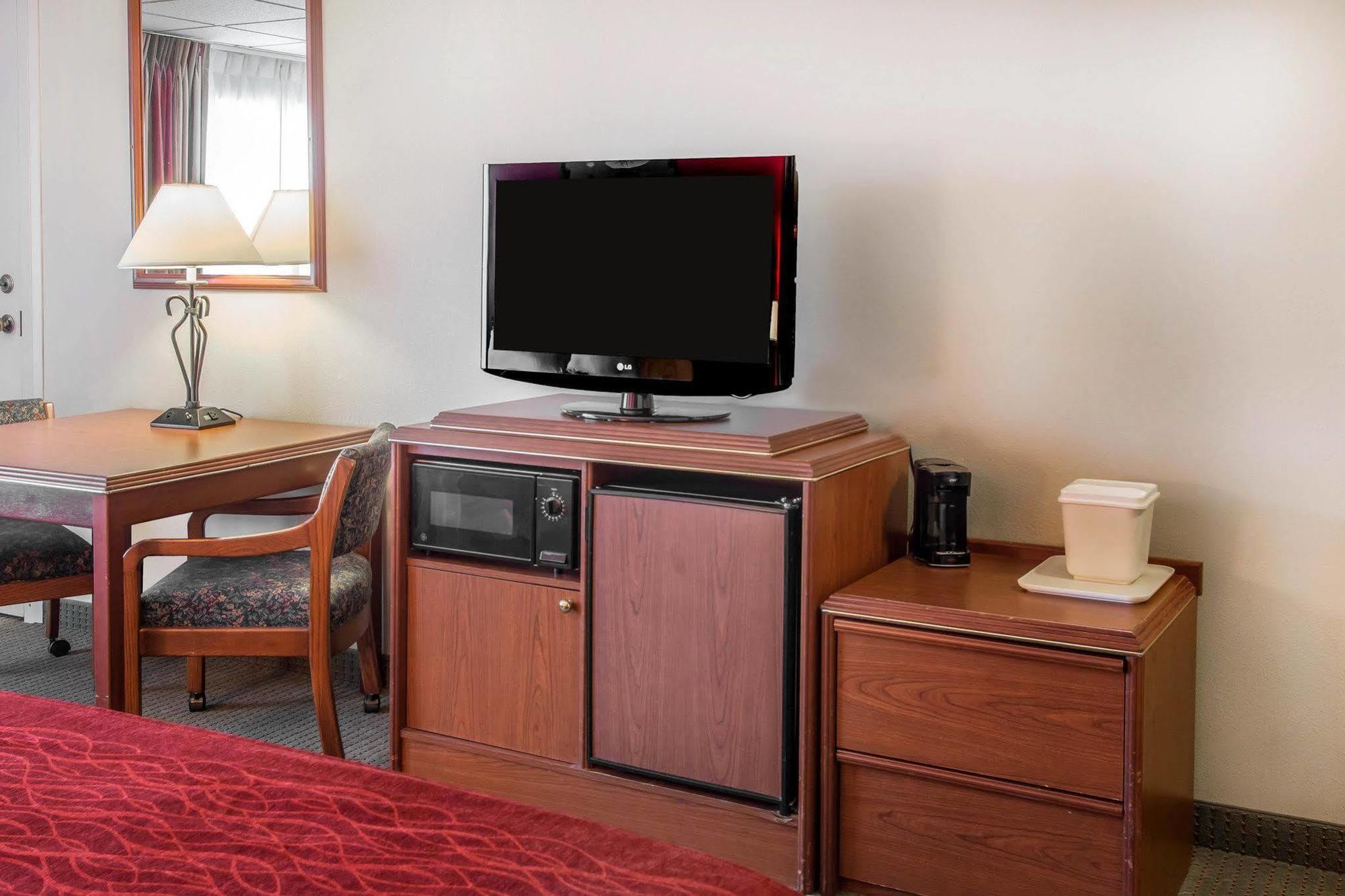 Ramada By Wyndham Downtown Spokane Dış mekan fotoğraf