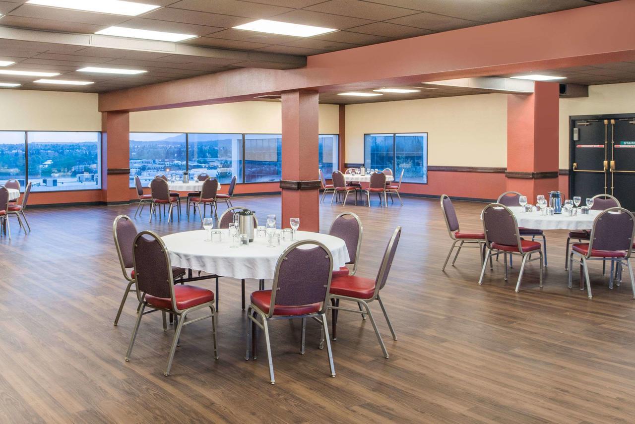 Ramada By Wyndham Downtown Spokane Dış mekan fotoğraf