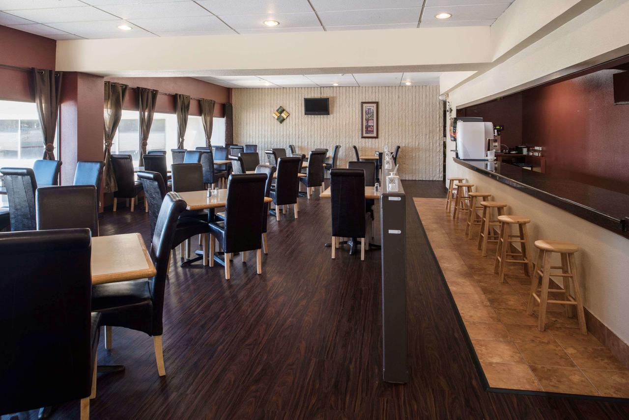 Ramada By Wyndham Downtown Spokane Dış mekan fotoğraf